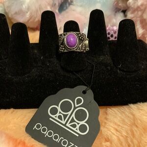Paparazzi Silver Ring with Vibrant Purple Accent